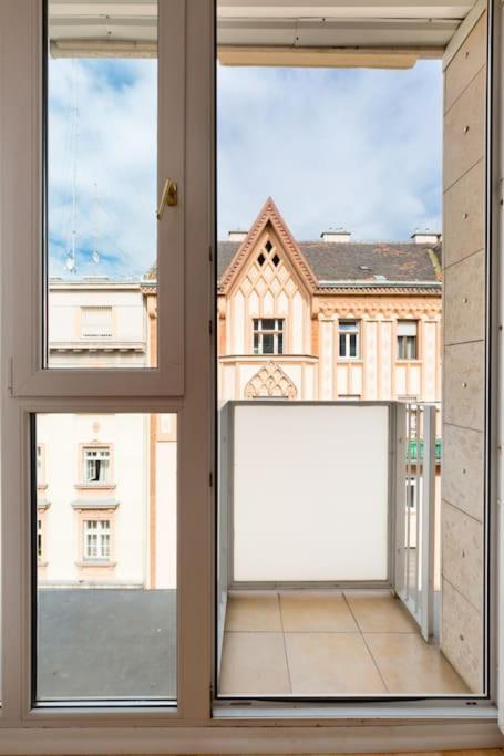 Acacia City Center Apartment Budapeste Exterior foto